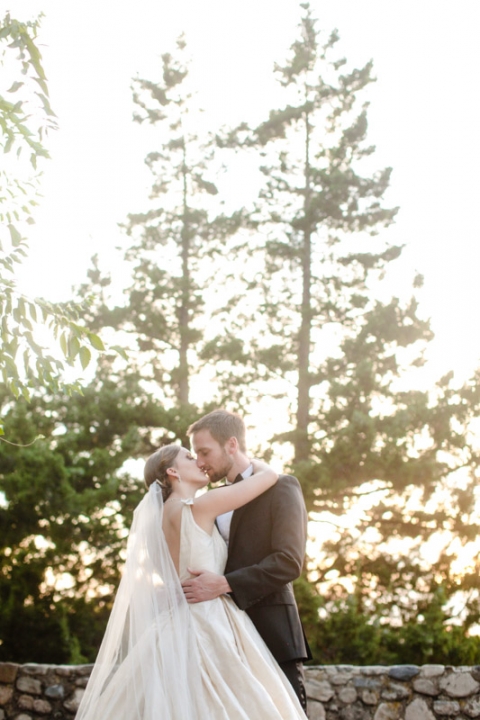 EK-Studios-Utah-Wedding-Photographers-Classy-Elegant-Bridals-Unique-wedding-dress027-Blog(pp_w480_h720)