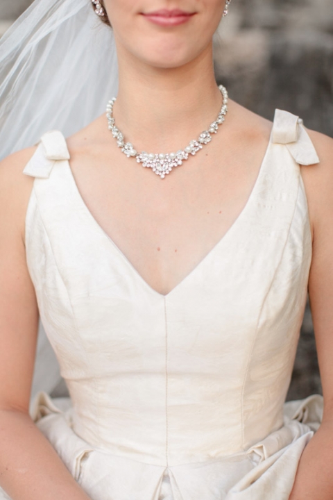 EK-Studios-Utah-Wedding-Photographers-Classy-Elegant-Bridals-Unique-wedding-dress029-Blog(pp_w480_h720)