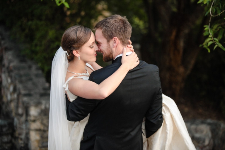 EK-Studios-Utah-Wedding-Photographers-Classy-Elegant-Bridals-Unique-wedding-dress034-Blog(pp_w768_h511)
