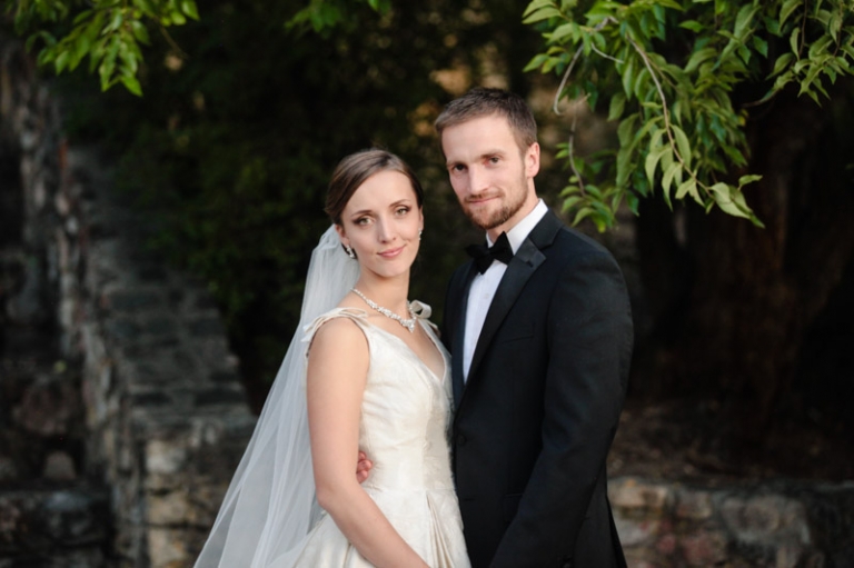 EK-Studios-Utah-Wedding-Photographers-Classy-Elegant-Bridals-Unique-wedding-dress035-Blog(pp_w768_h511)