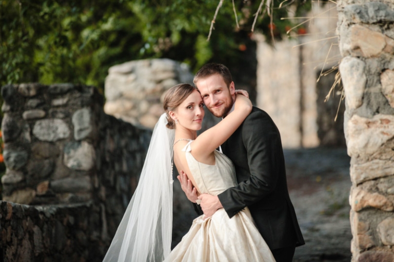 EK-Studios-Utah-Wedding-Photographers-Classy-Elegant-Bridals-Unique-wedding-dress037-Blog(pp_w768_h511)