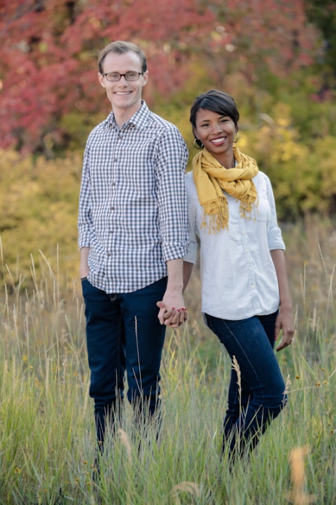 Wedding-and-Portrait-Photographer-Fall-engagements-UT0020R0A4763-Blog(pp_w480_h720)