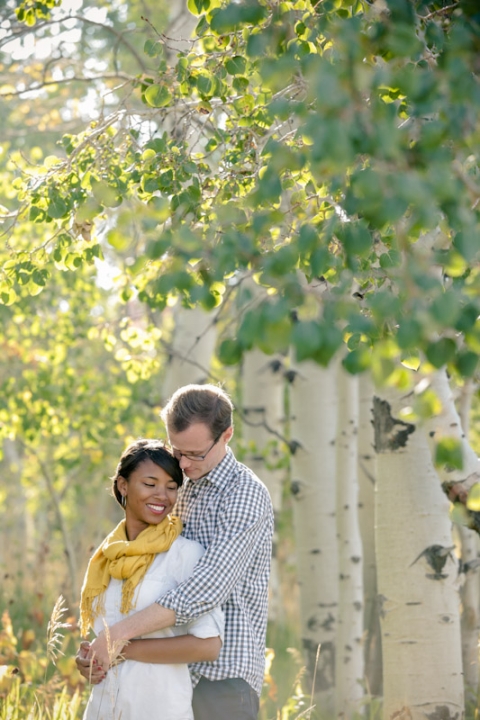 Wedding-and-Portrait-Photographer-Fall-engagements-UT0120R0A4946-Blog(pp_w480_h720)