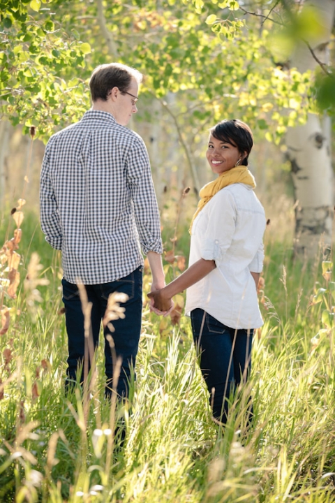 Wedding-and-Portrait-Photographer-Fall-engagements-UT0130R0A5030-Blog(pp_w480_h720)
