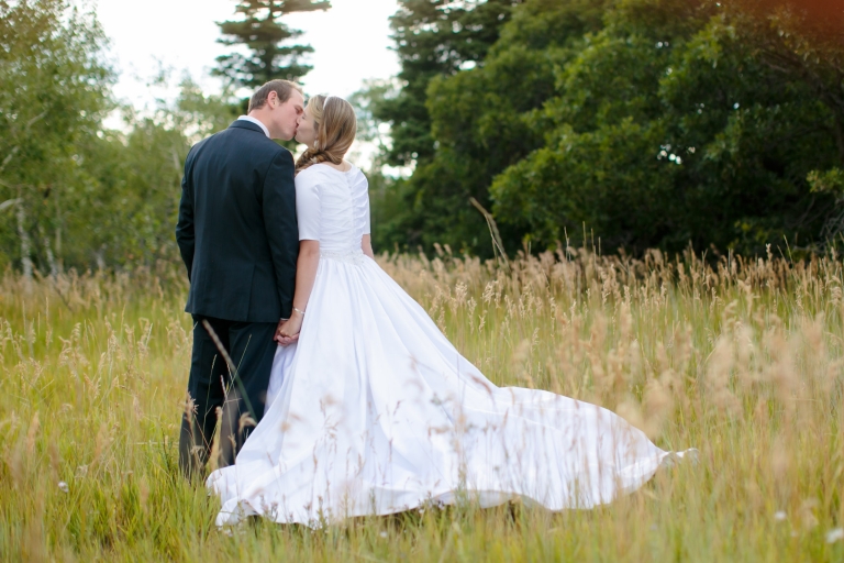 EK-Studios-Utah-Wedding-Photographers-Mountain-Bridals025-Blog(pp_w768_h512)