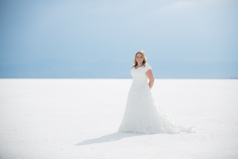 EK-Studios-Utah-Wedding-Photographers-Bridals-bonniville-Salt-Flats008-Blog(pp_w768_h512)