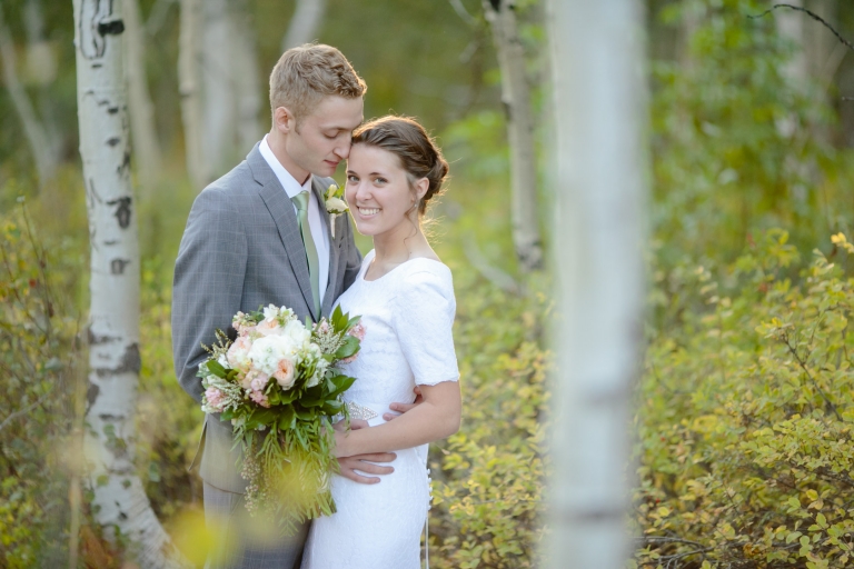 EK-Studios-Utah-Wedding-Photographers-Bridals-in-the-pines-aspens-utah-photography004-Blog(pp_w768_h512)