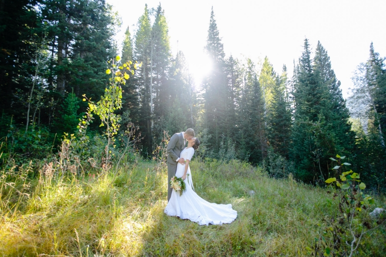EK-Studios-Utah-Wedding-Photographers-Bridals-in-the-pines-aspens-utah-photography013-Blog(pp_w768_h512)