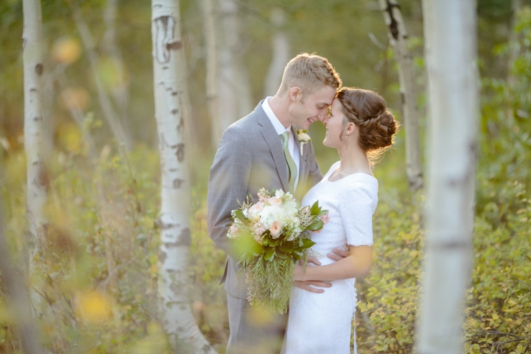 EK-Studios-Utah-Wedding-Photographers-Bridals-in-the-pines-aspens-utah-photography022-Blog(pp_w768_h512)