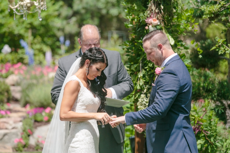 EK-Studios-Utah-Wedding-Photographers-outdoor-Shabby-Chic-wedding-reception-pink013-Blog(pp_w768_h512)