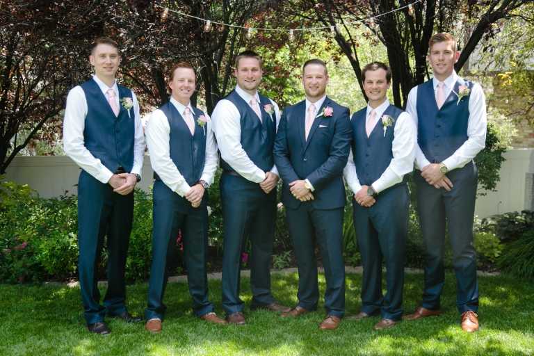 EK-Studios-Utah-Wedding-Photographers-outdoor-Shabby-Chic-wedding-reception-pink016-Blog(pp_w768_h512)