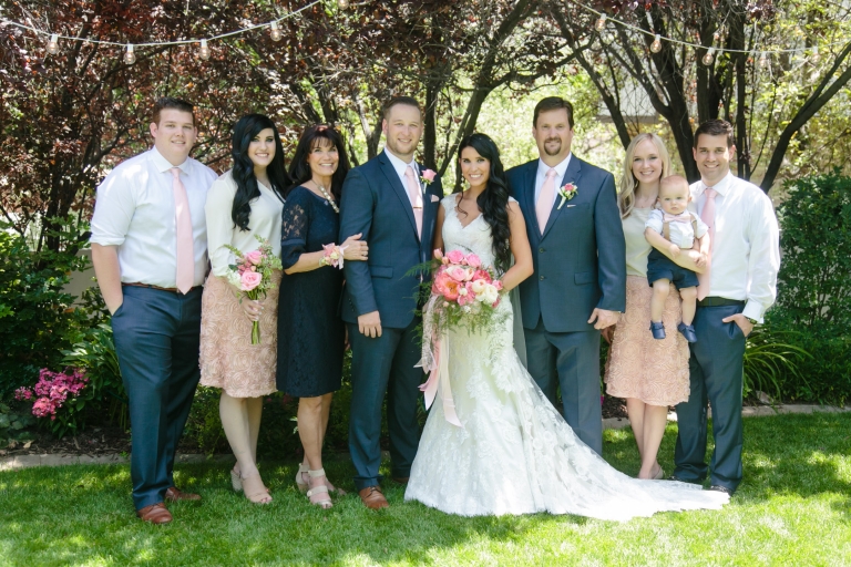 EK-Studios-Utah-Wedding-Photographers-outdoor-Shabby-Chic-wedding-reception-pink019-Blog(pp_w768_h512)