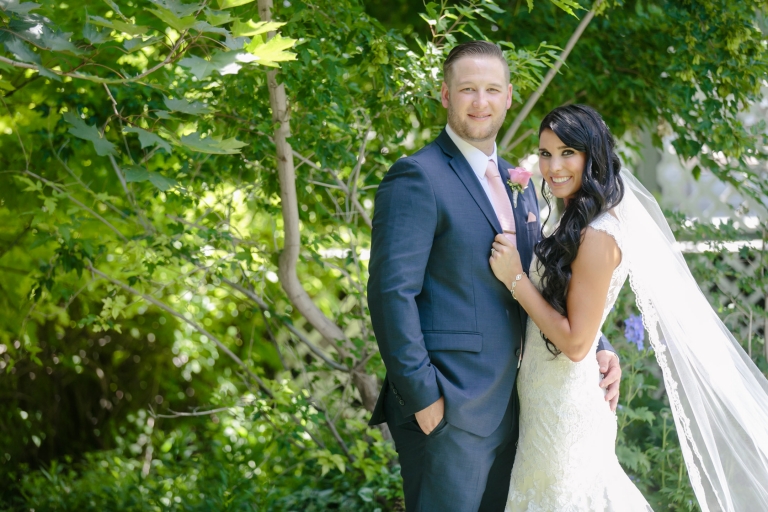 EK-Studios-Utah-Wedding-Photographers-outdoor-Shabby-Chic-wedding-reception-pink021-Blog(pp_w768_h512)