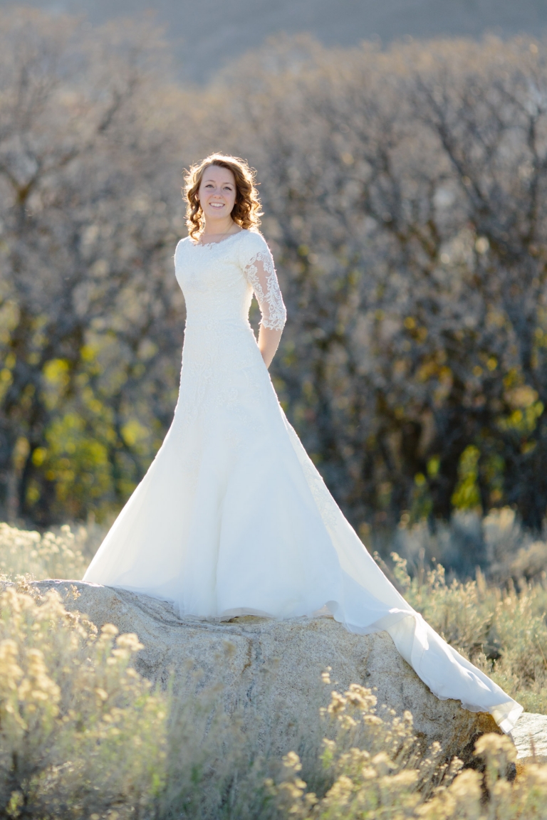 EK-Studios-Utah-Wedding-Photographers-Spring-Bridals-blossoms017-Blog(pp_w768_h1152)