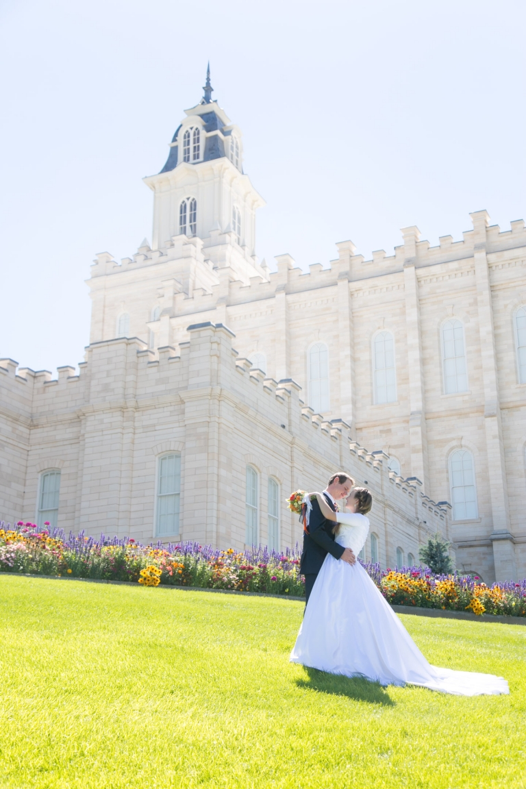 EK-Studios-Utah-Wedding-Photographers-Manti-Temple-Wedding-country-wedding-decorations015-Blog(pp_w768_h1152)