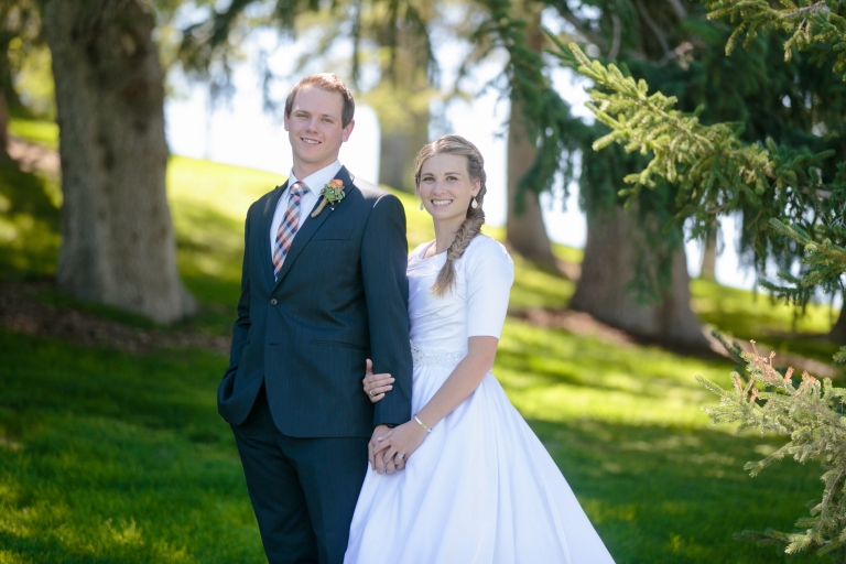 EK-Studios-Utah-Wedding-Photographers-Manti-Temple-Wedding-country-wedding-decorations027-Blog(pp_w768_h512)