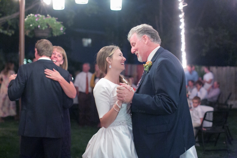 EK-Studios-Utah-Wedding-Photographers-Manti-Temple-Wedding-country-wedding-decorations057-Blog(pp_w768_h512)