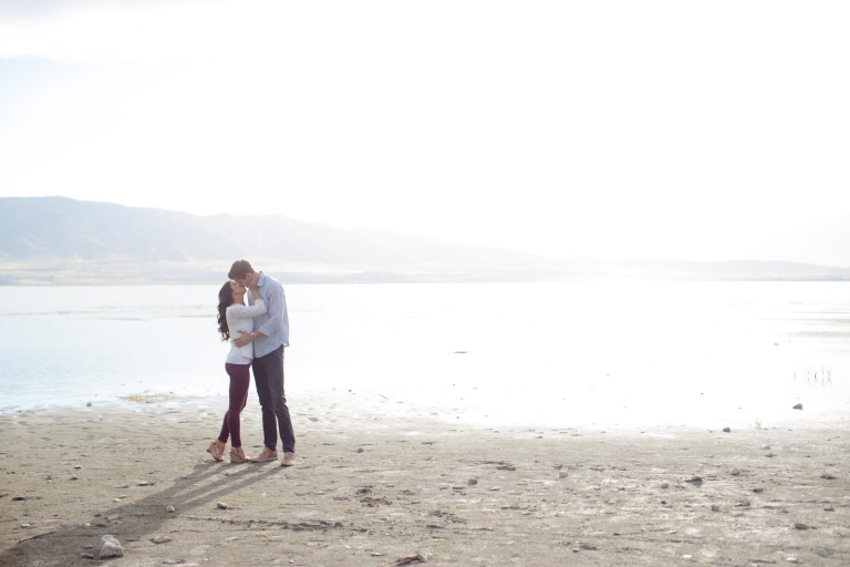 EK-Studios-Utah-Wedding-Photographers-lake-Utah-Engagement-photography009-Blog(pp_w768_h512)