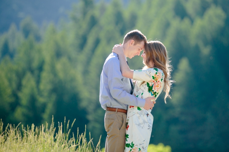 EK-Studios-Utah-Wedding-Photographers-Mountian-lake-engagements024-Blog(pp_w768_h512)