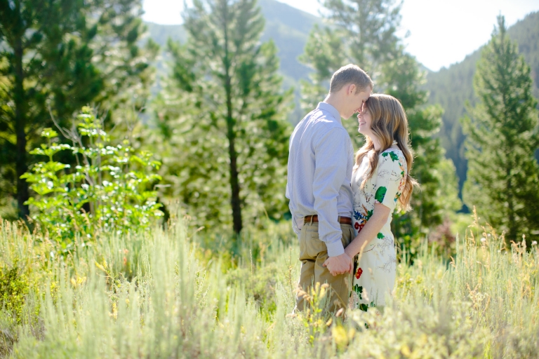 EK-Studios-Utah-Wedding-Photographers-Mountian-lake-engagements025-Blog(pp_w768_h512)
