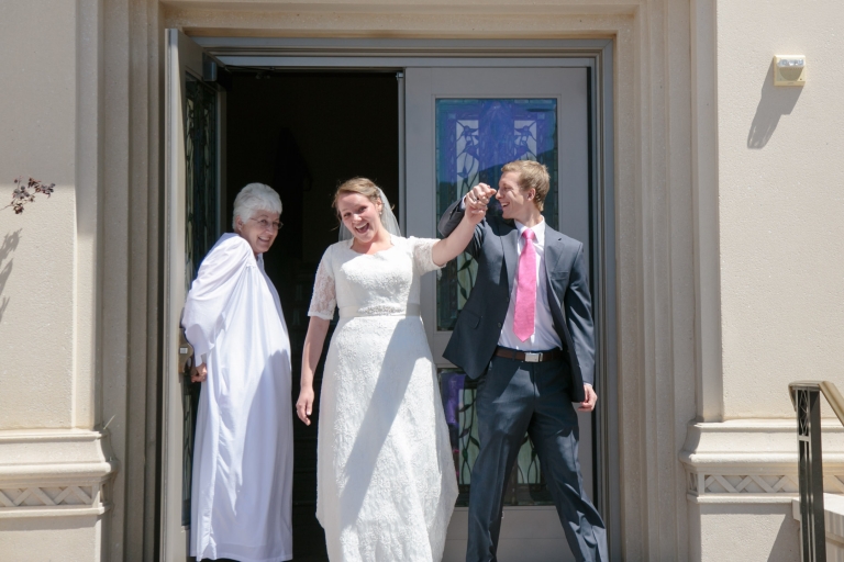 EK-Studios-Utah-Wedding-Photographers-Payson-Temple-Wedding005-Blog(pp_w768_h512)