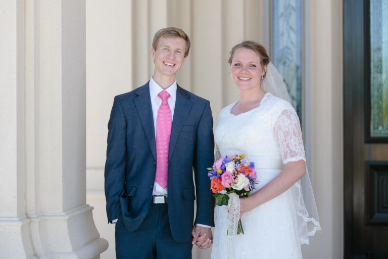 EK-Studios-Utah-Wedding-Photographers-Payson-Temple-Wedding016-Blog(pp_w768_h512)