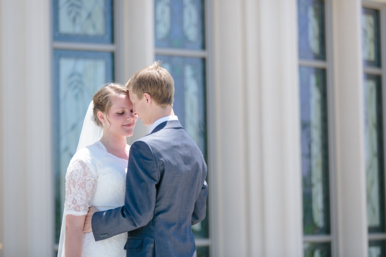 EK-Studios-Utah-Wedding-Photographers-Payson-Temple-Wedding024-Blog(pp_w768_h512)