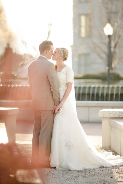 EK-Studios-Utah-Wedding-Photographers-Capitol-building-SLC-Temple-bridals-christmas-lights011-Blog(pp_w480_h720)