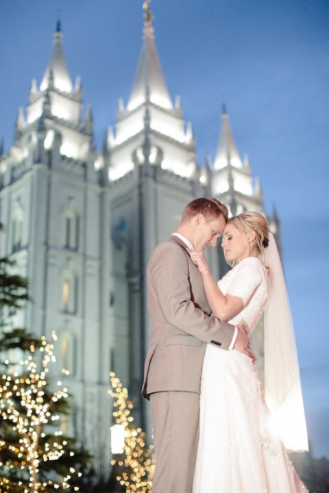 EK-Studios-Utah-Wedding-Photographers-Capitol-building-SLC-Temple-bridals-christmas-lights031-Blog(pp_w480_h720)