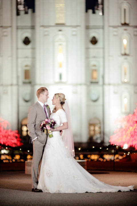 EK-Studios-Utah-Wedding-Photographers-Capitol-building-SLC-Temple-bridals-christmas-lights032-Blog(pp_w480_h720)