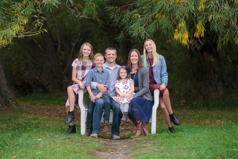 EK-Studios-Utah-Wedding-Photographers-Fall-Family-Photos-outfit-ideas003-Blog(pp_w768_h512)