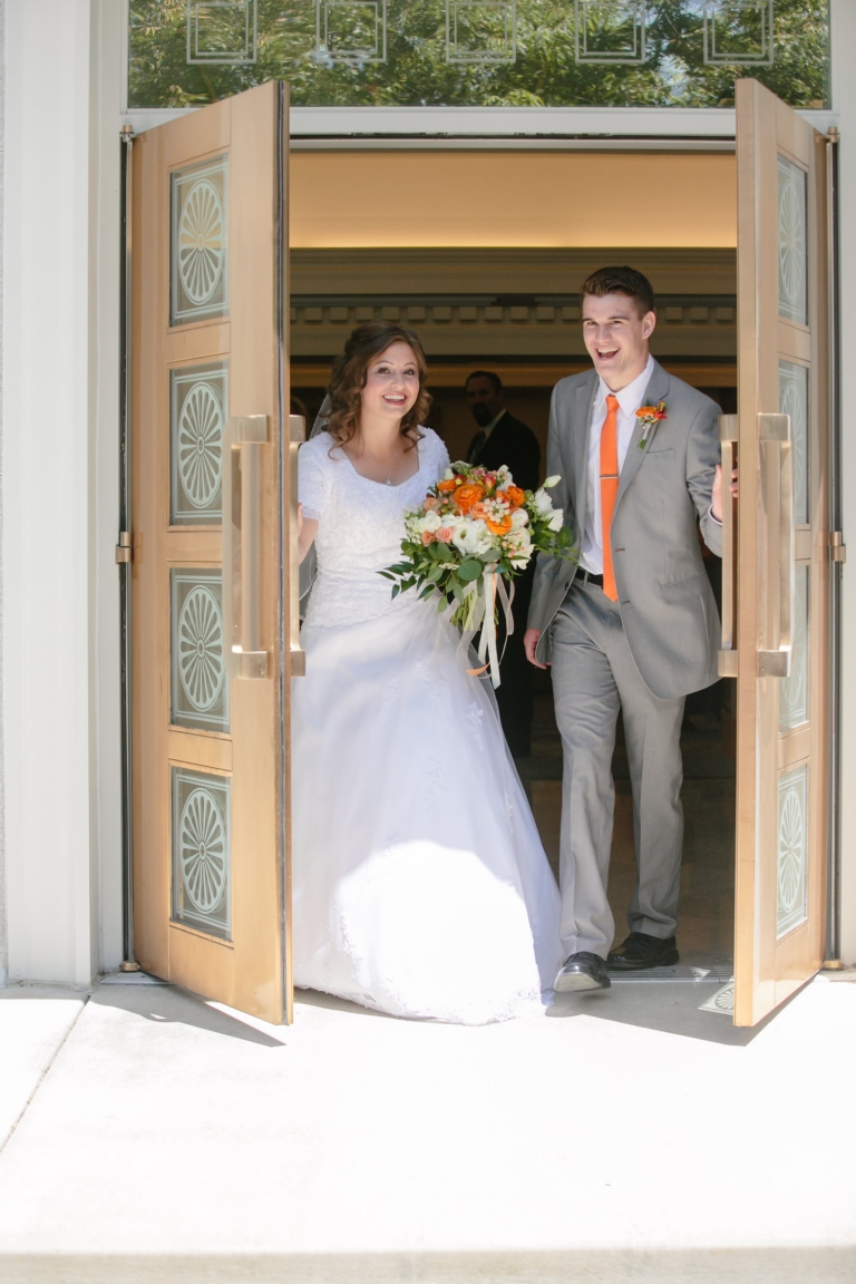 EK-Studios-Utah-Wedding-Photographers-Mount-Timpanogos-temple-wedding-castle-park-reception005-Blog(pp_w768_h1152)