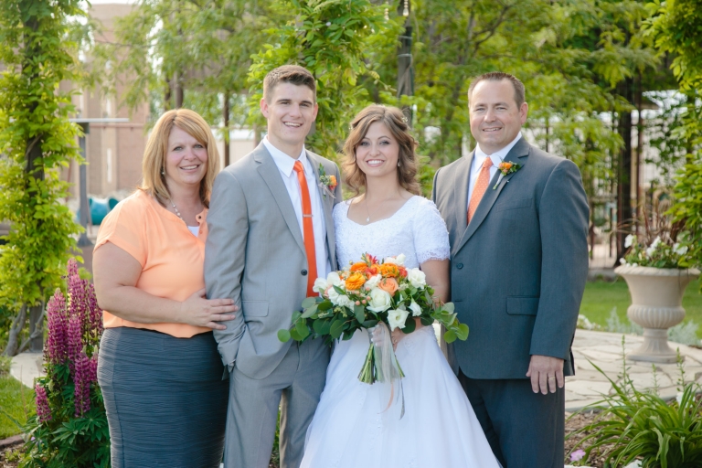 EK-Studios-Utah-Wedding-Photographers-Mount-Timpanogos-temple-wedding-castle-park-reception020-Blog(pp_w768_h512)
