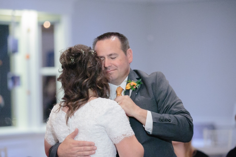 EK-Studios-Utah-Wedding-Photographers-Mount-Timpanogos-temple-wedding-castle-park-reception047-Blog(pp_w768_h512)