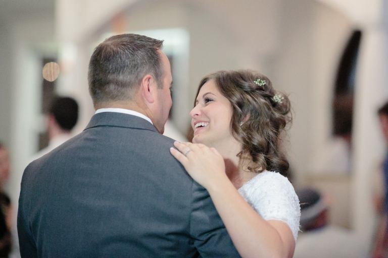 EK-Studios-Utah-Wedding-Photographers-Mount-Timpanogos-temple-wedding-castle-park-reception048-Blog(pp_w768_h512)