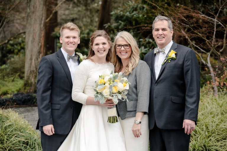 EK-Studios-Utah-Wedding-Photographers-Seattle-Temple-wedding-lds013-Blog(pp_w768_h512)