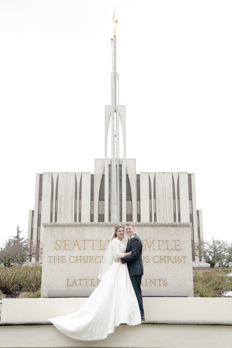EK-Studios-Utah-Wedding-Photographers-Seattle-Temple-wedding-lds022-Blog(pp_w768_h1152)