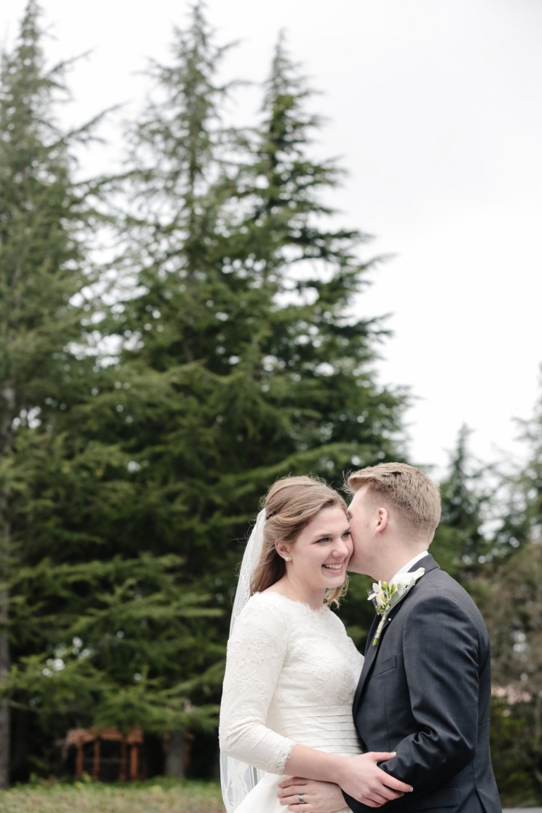 EK-Studios-Utah-Wedding-Photographers-Seattle-Temple-wedding-lds024-Blog(pp_w768_h1152)