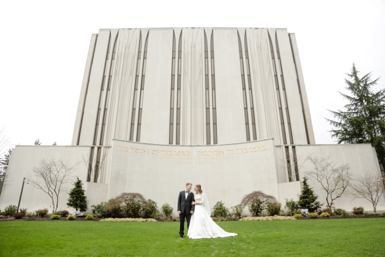 EK-Studios-Utah-Wedding-Photographers-Seattle-Temple-wedding-lds032-Blog(pp_w768_h512)