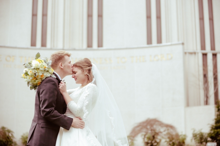 EK-Studios-Utah-Wedding-Photographers-Seattle-Temple-wedding-lds034-Blog(pp_w768_h512)