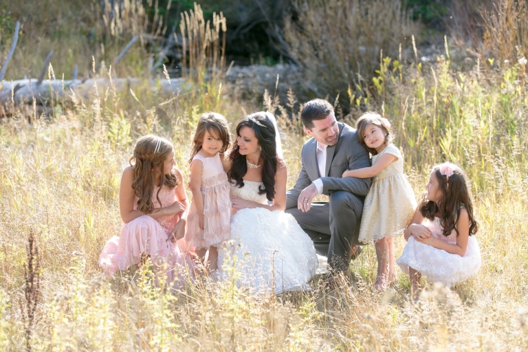 EK-Studios-Utah-Wedding-Photographers-Small-wedding-in-the-mountians-Utah011-Blog(pp_w768_h512)