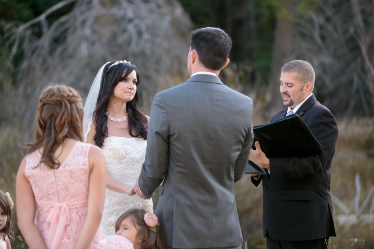 EK-Studios-Utah-Wedding-Photographers-Small-wedding-in-the-mountians-Utah021-Blog(pp_w768_h512)