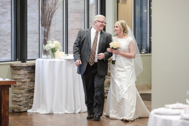 EK-Studios-Utah-Wedding-Photographers-Wedding-Cedar-hills-golf-course-vista-room-reception013-Blog(pp_w768_h512)