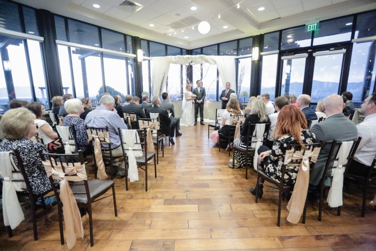 EK-Studios-Utah-Wedding-Photographers-Wedding-Cedar-hills-golf-course-vista-room-reception014-Blog(pp_w768_h512)