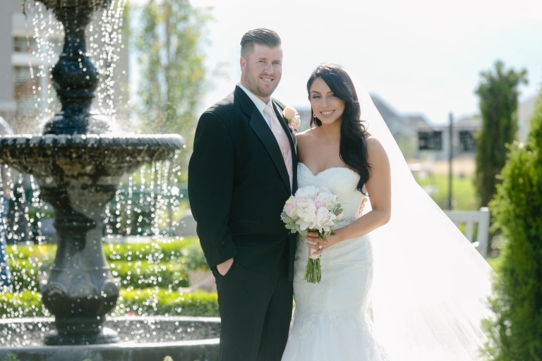 EK-Studios-Utah-Wedding-Photographers-Sleepyridge-golf-course-wedding-reception026-Blog(pp_w768_h512)