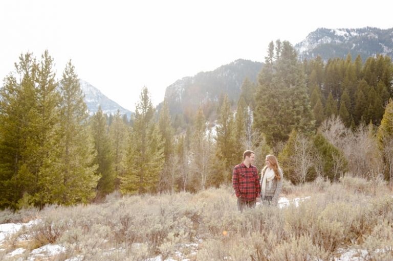EK-Studios-Utah-Wedding-Photographers-Engagements-in-the-mountain-pines010-Blog(pp_w768_h511)