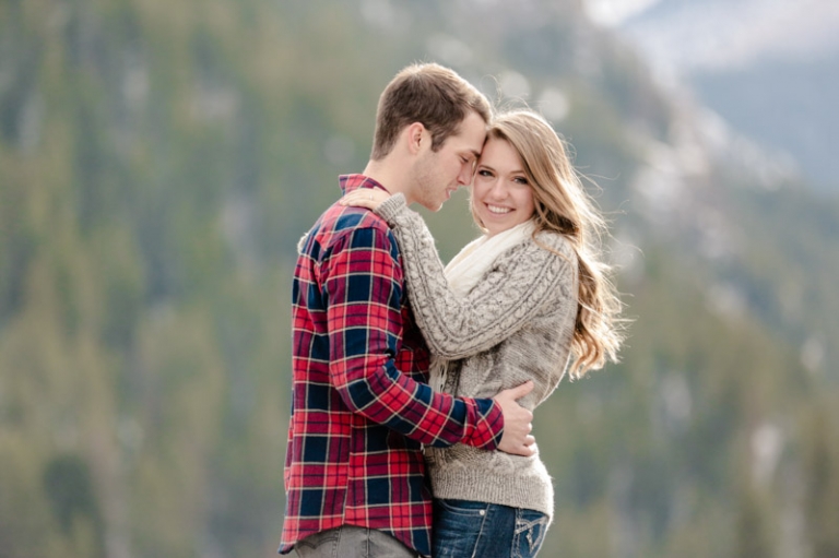 EK-Studios-Utah-Wedding-Photographers-Engagements-in-the-mountain-pines018-Blog(pp_w768_h511)