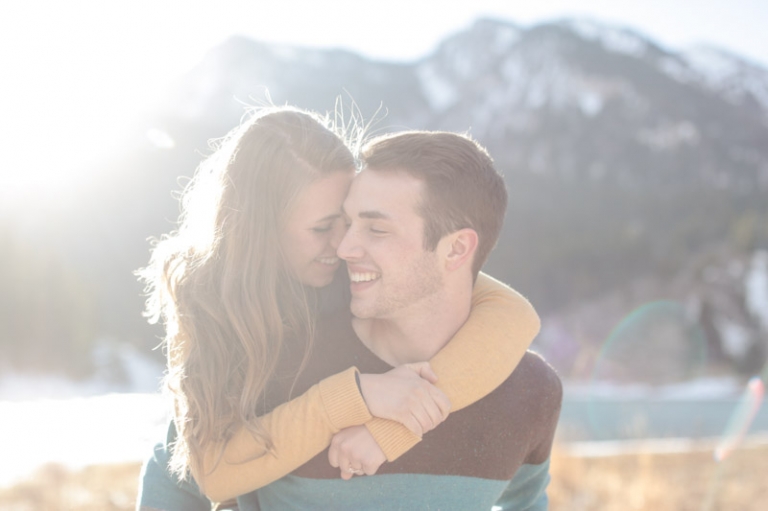 EK-Studios-Utah-Wedding-Photographers-Engagements-in-the-mountain-pines034-Blog(pp_w768_h511)