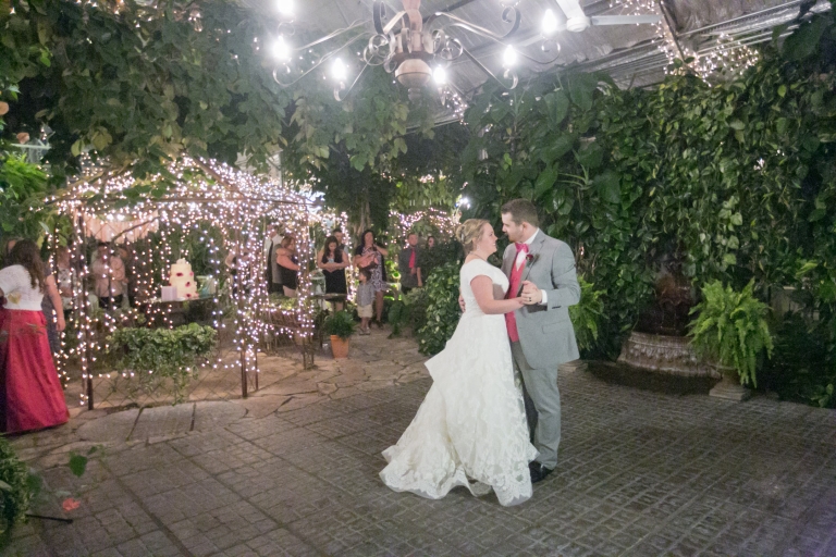 EK-Studios-Utah-Wedding-Photographers-Le-Jardin-Wedding-sandy-utah-photography034-Blog(pp_w768_h512)