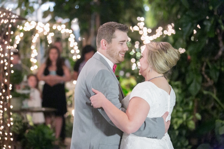 EK-Studios-Utah-Wedding-Photographers-Le-Jardin-Wedding-sandy-utah-photography035-Blog(pp_w768_h512)